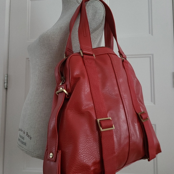 Red stylish purse - Picture 2 of 4